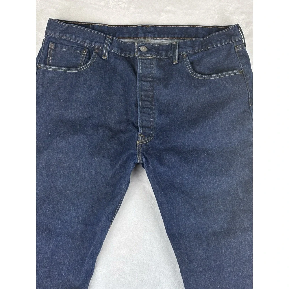 Levis excellent no